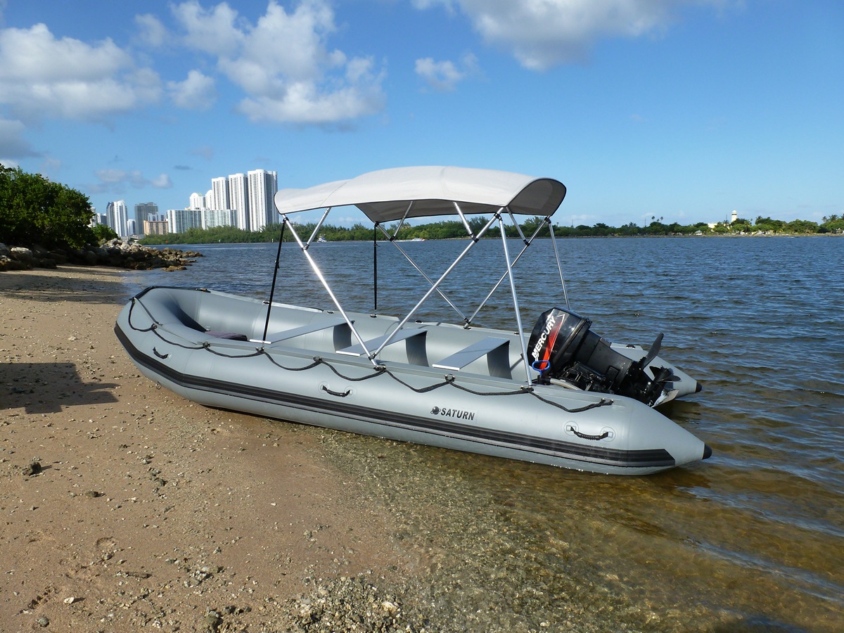 18' Commercial-Grade Extra Large Saturn Boat with Heavy-Duty Aluminum Floor.